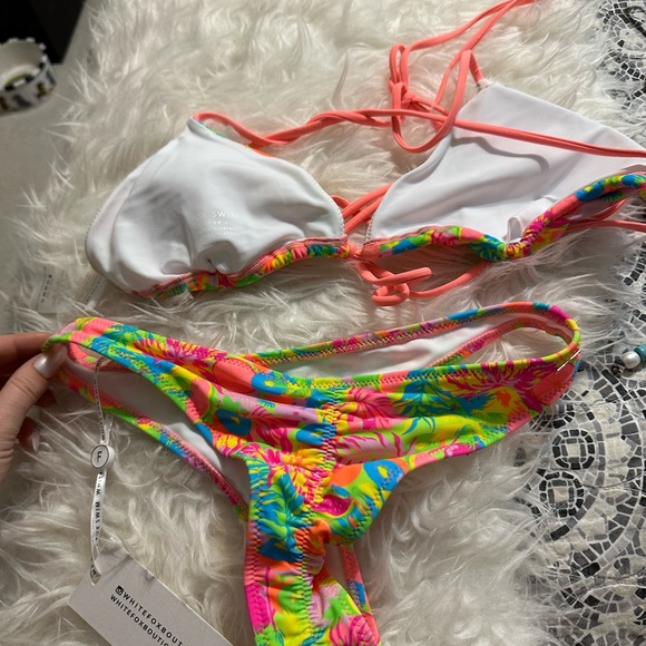 COPY - White fox bikini - Picture 4 of 5